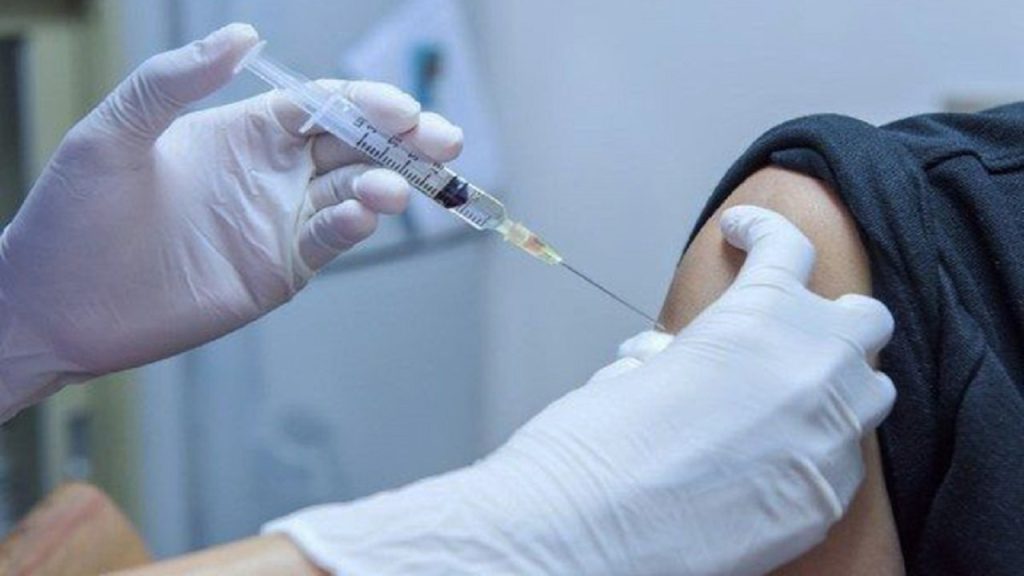 اخذ تست واکسن‌های ضد امیکرون با تائیدیه کمیته اخلاق