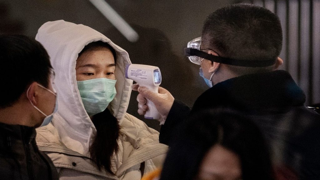 اولین مورد ابتلای انسان به آنفولانزای مرغی H ۳ N ۸ در چین
