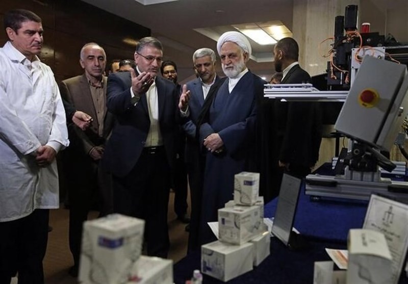 رونمایی از محصولات استراتژیک سازمان پزشکی قانونی/ ایران در جمع ۵ کشور تولیدکننده دستگاه نمونه‌گیر‌ خودکار