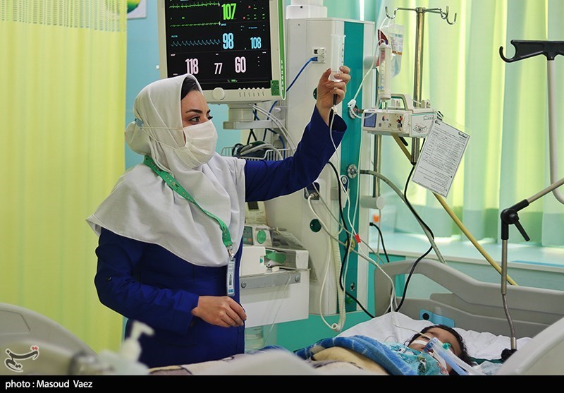 مهاجرت سالانه ۲۷۰۰ نفر پرستار از ایران/ لزوم استخدام نیروی جدید با افزایش تخت‌های بیمارستانی
