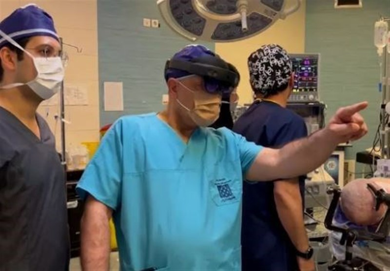 نخستین جراحی مغز با تکنولوژی “واقعیت افزوده” در ایران انجام شد + فیلم