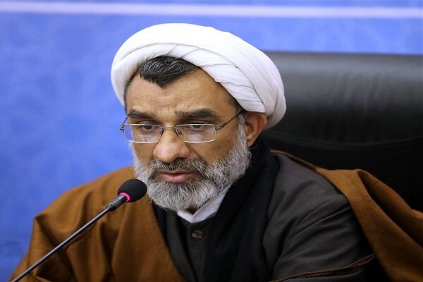 دبیر شورای عالی انقلاب فرهنگی به جمع اهداکنندگان خون پیوست