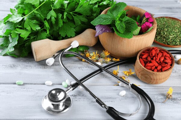 پیگیری حضور پزشکان طب ایرانی در مراکز درمان ناباروری