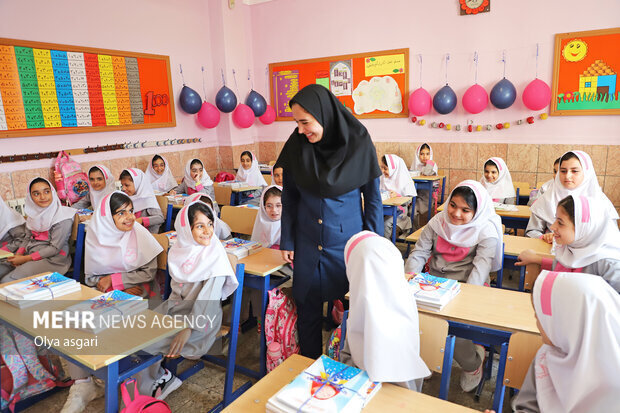 آموزش جنسی باید از دبستان آغاز شود