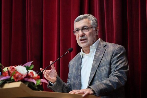 ظفرقندی: جامعه پزشکی از جنگ ۱۲ روزه سربلند بیرون آمد