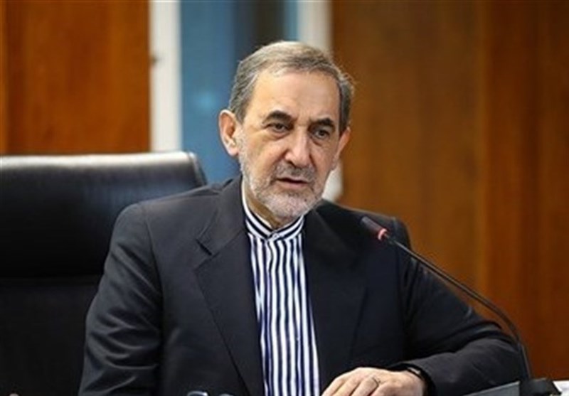 ولایتی: پزشکان نگهبانان سلامت و همراه ملت در سخت‌ترین شرایط‌اند