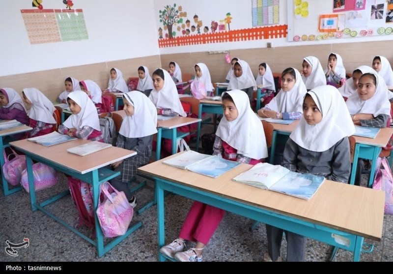 خانوادهها محصولات دارای نشان سازمان غذا و دارو را برای دانشآموزان بخرند خانوادهها محصولات دارای نشان سازمان غذا و دارو را برای دانشآموزان بخرند