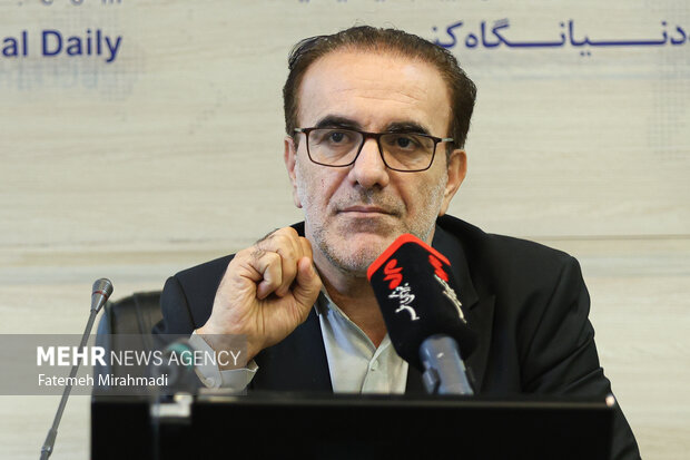 رئیس‌زاده: استقلال نظام پزشکی از دولت راه نجات سلامت مردم است