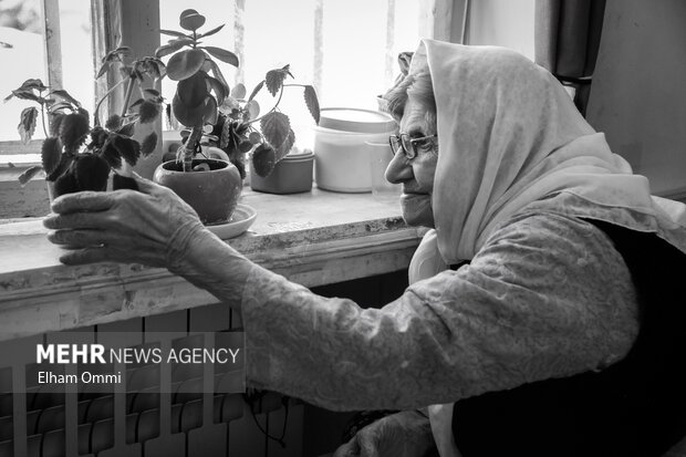 یبوست در سالمندان می‌تواند سبب خشکی مزاج می‌شود