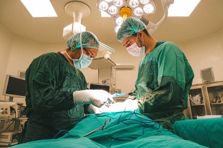 مهاجرت پزشکان؛ بیماری مزمن نظام درمان یا عارضه قابل درمان؟