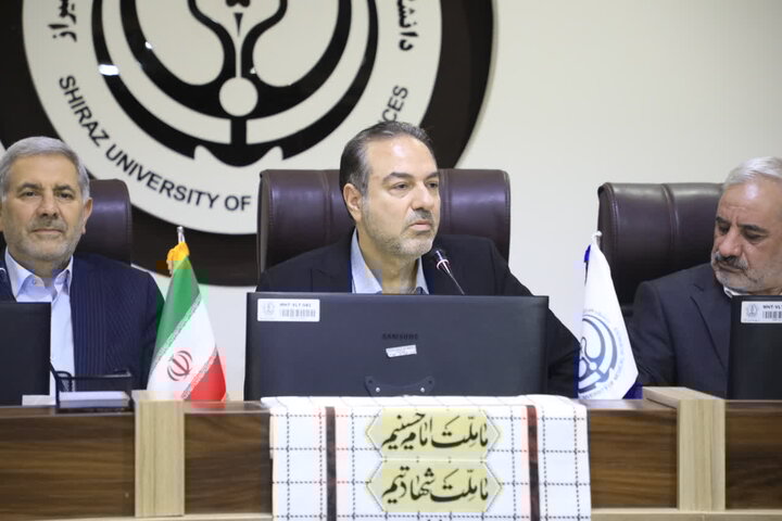 حرکت نظام سلامت از درمان‌محوری به سلامت‌محوری با تکیه بر خودمراقبتی